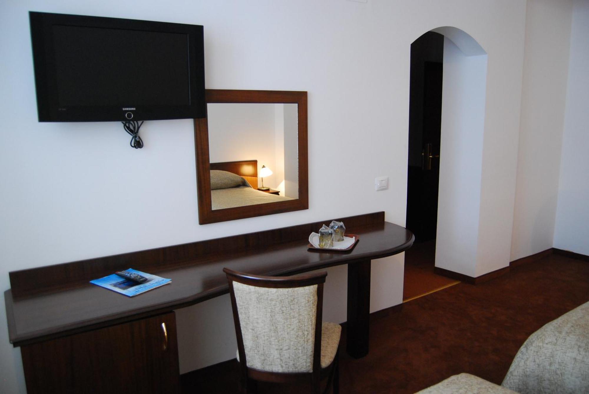Hotel Maria Constanta Luaran gambar