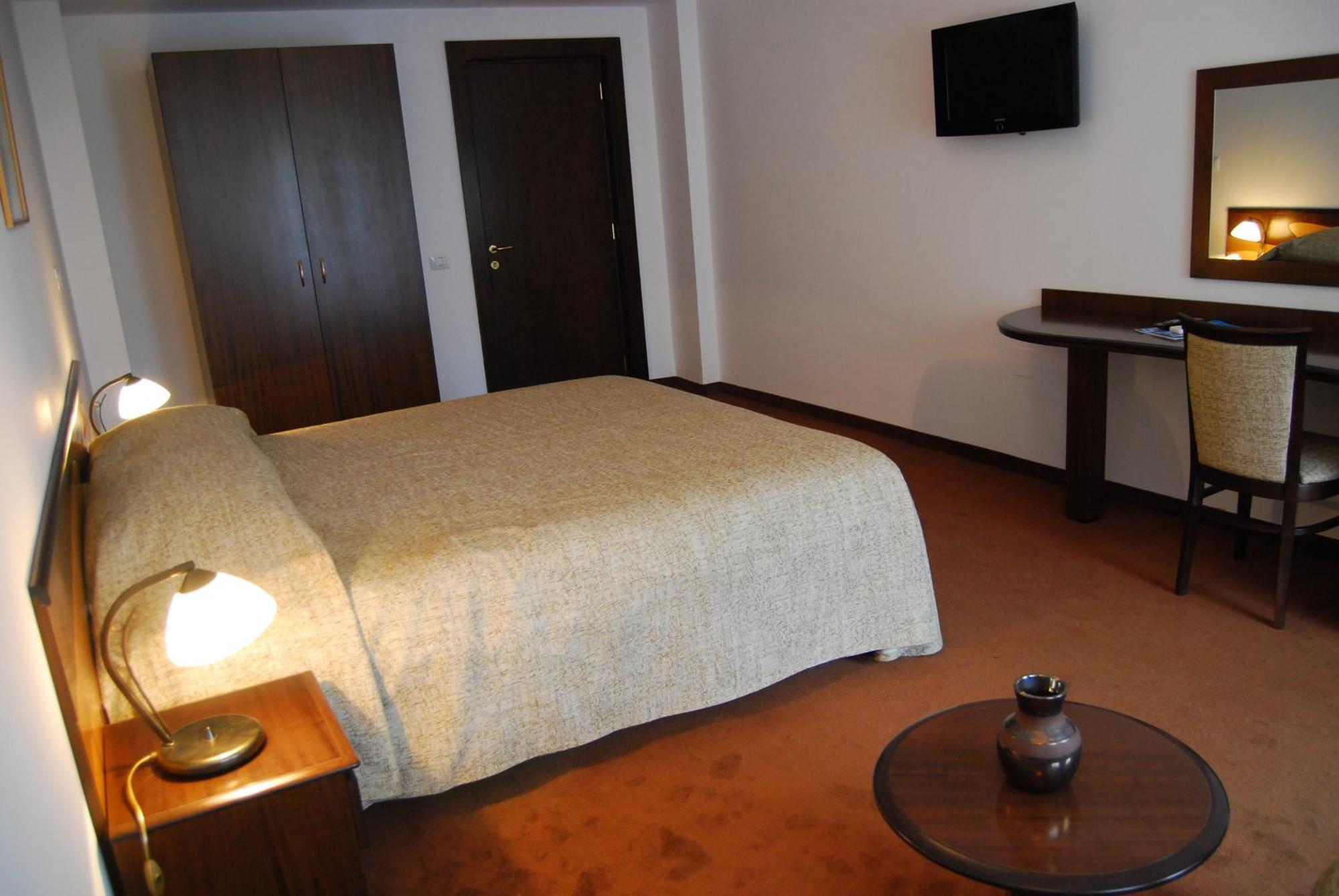 Hotel Maria Constanta Luaran gambar